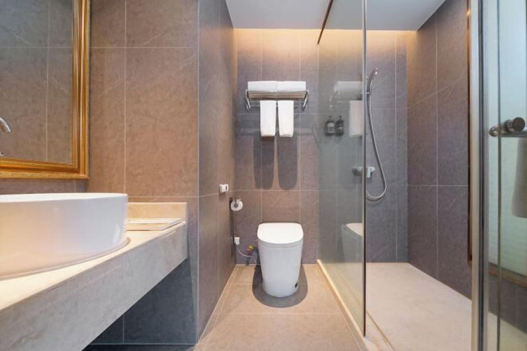 Bathroom 4, Vienna Hotel (Huidong Jilong), Huizhou