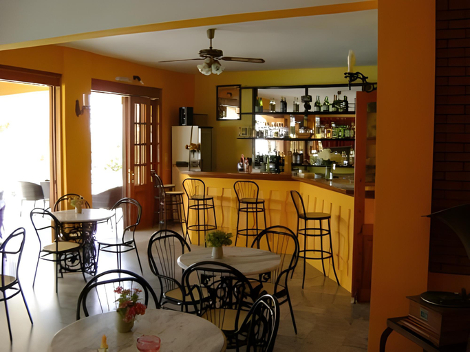 Food & Drinks 5, Liberty II, Attica