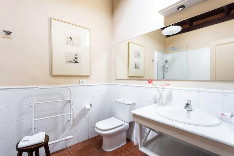 Bathroom 4, Hotel El Patio, Santa Cruz de Tenerife