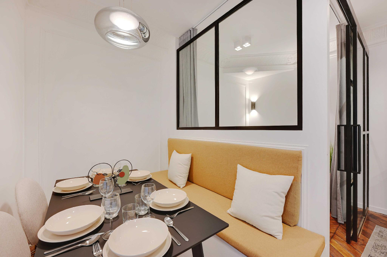 Others 5, Magnificent apartment - 2BR/6P - Gare Saint-Lazare, Paris