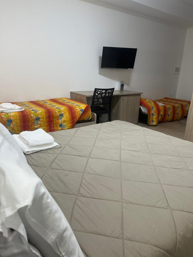 Bedroom 3, B&B La Terrazza, Crotone