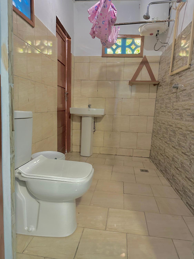 Bathroom 3, Bush Beach Hostel, Vilanculos