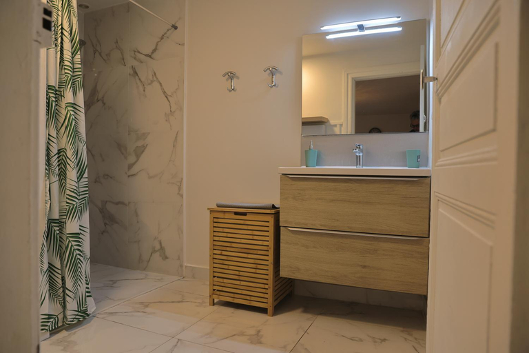 Others 2, Residence Arceaux - 3 chambres a Pont-Saint-Esprit, Gard
