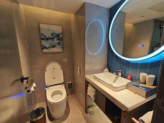 Bathroom 3, Kyriad Marvelous Hotel Jieyang Wanda Plaza, Jieyang