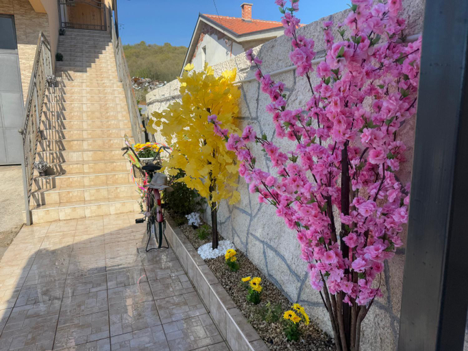 Others 4, Apartment On the way, Herzegovina-Neretva