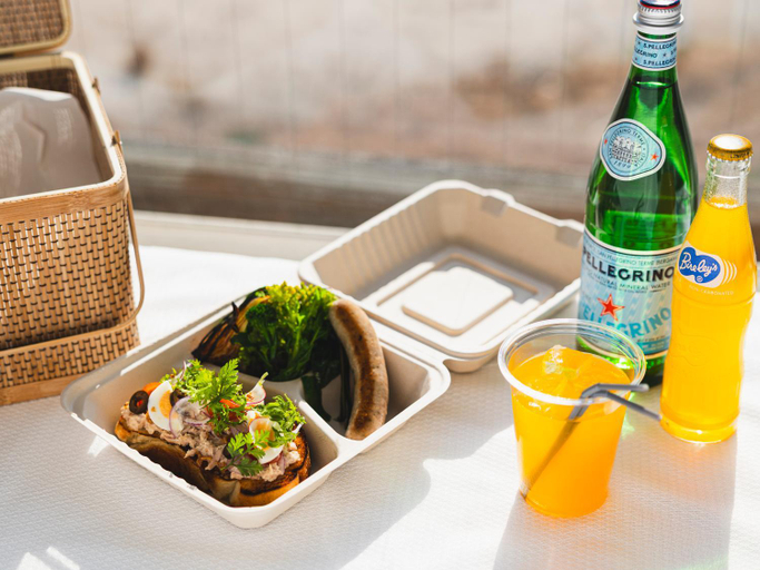 Food & Drinks 5, Beach Front Seretis, Shimoda