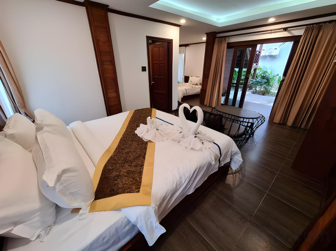 Bedroom 3, Lisha Grand Hotel, Vangvieng