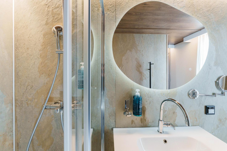 Bathroom 4, L'Escale Royale Saint-Martin-la-Garenne Port Ilon - Seine - Giverny, Yvelines