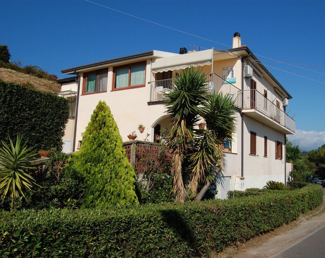 Exterior & Views, B&B Il Faro, Cosenza