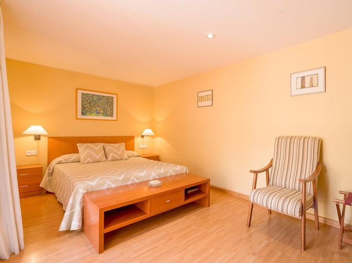 Bedroom 4, Aparthotel Bertran, Barcelona