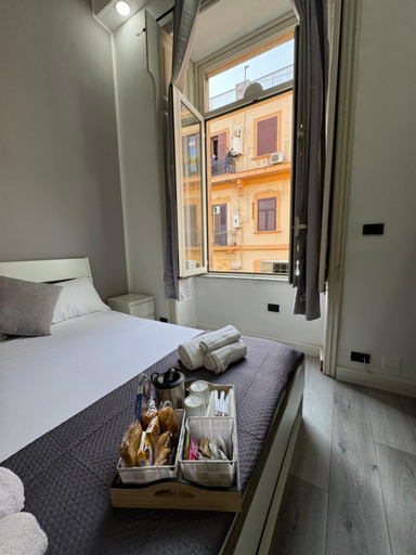 Others 5, B&B San Ferdinando Napoli, Napoli
