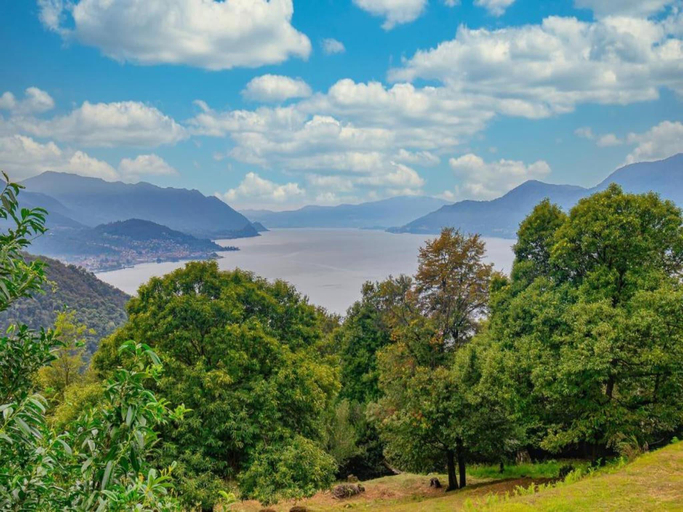 Others 5, Apartment in Bosco with Scenic Terrace, Varese
