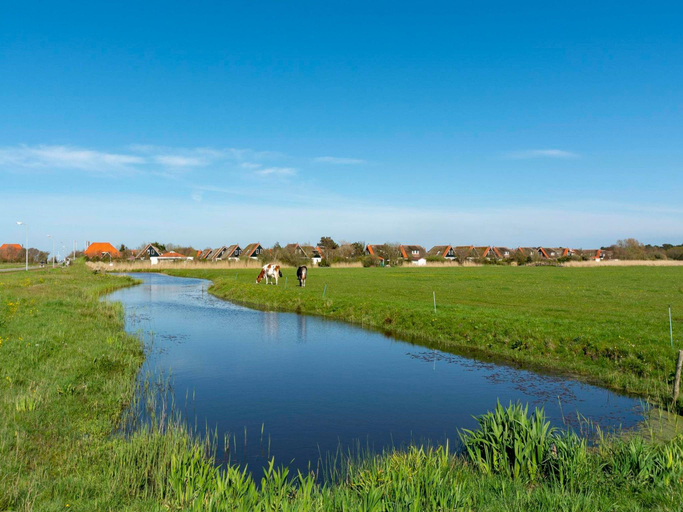 Others 4, Villa in Callantsoog with Whirlpool and Beach, Zijpe