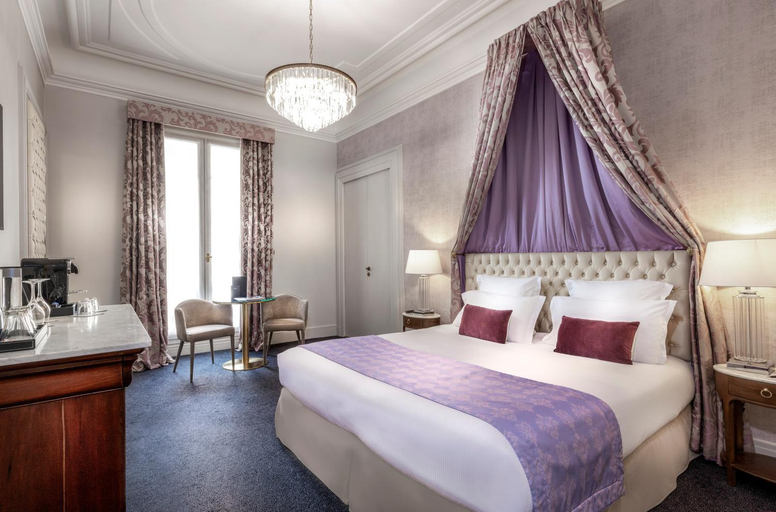 Bedroom 2, Hotel Claridge, Paris
