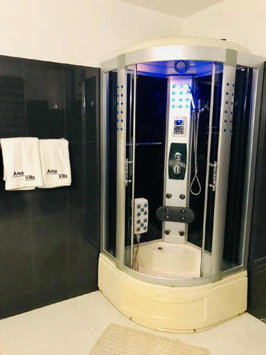Bathroom 4, Luxury bed room with balcony and private lobby, Negombo
