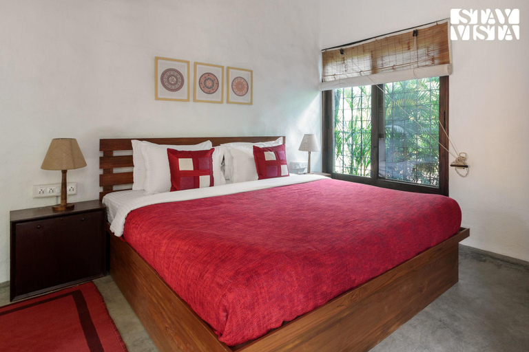 Bedroom 3, StayVista at The Courtyard, Raigarh