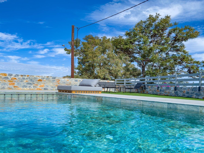 4, Gianna's Panoramic Seaview Twin Villas with pools, Crete