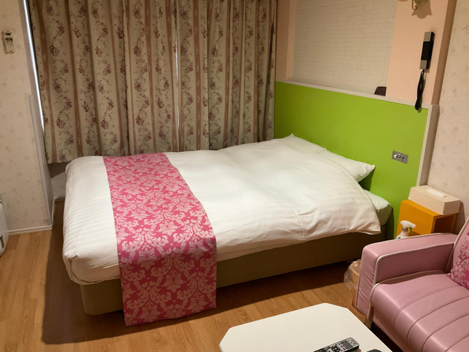 Bedroom 4, Town Hotel 41, Kanazawa
