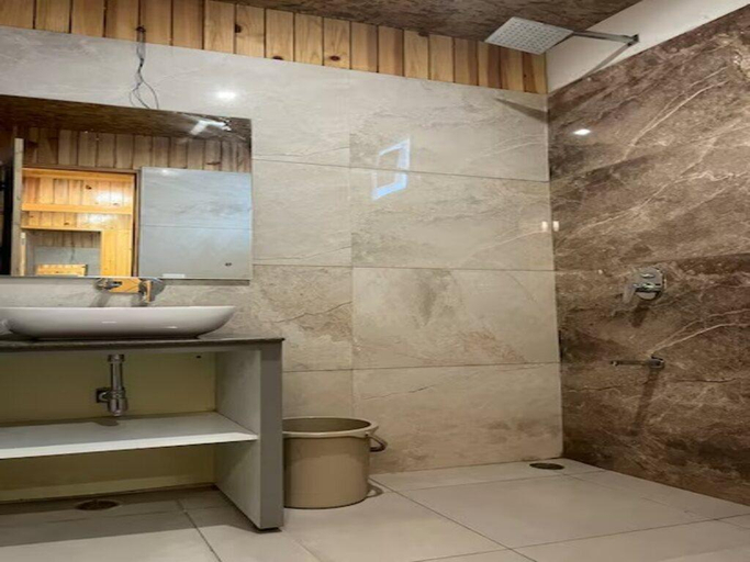 Bathroom 4, Qcent Woods Spa Resort, Rishikesh, Garhwal