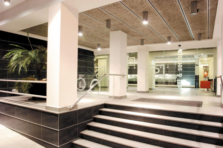 Public Area 2, Sol y Sombra, Alicante