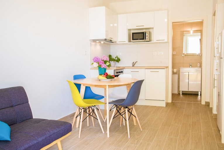 Others 3, Eni apartments BOL, Bol