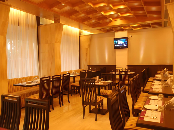 Food & Drinks 5, Hotel Lerida, Thane