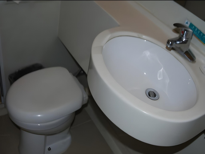 Bathroom 4, Jinjiang Inn Zhengzhou Dashiqiao Metro Station, Zhengzhou