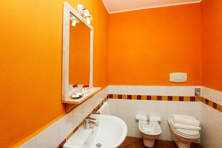 Bathroom 2, Residence Eden, Verona