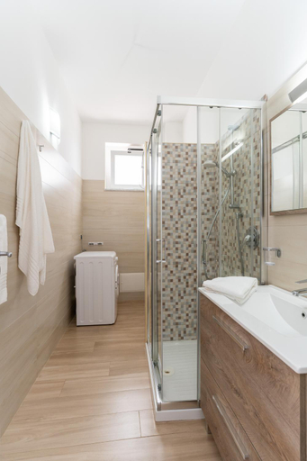 Bathroom 3, Aparthotel Capo Rizzuto, Crotone