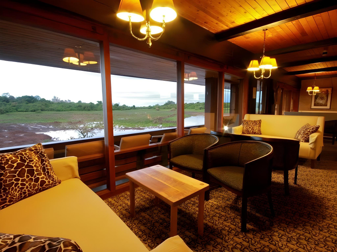 Others 5, The Ark Lodge, Kieni