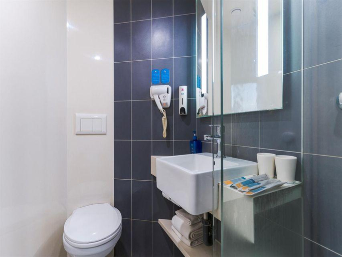 Bathroom 4, Hanting Hotel Taiyuan Jiefang Road Wanda Plaza, Taiyuan