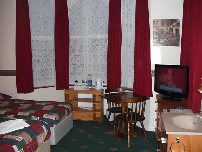 Bedroom 2, The Grosvenor, Essex