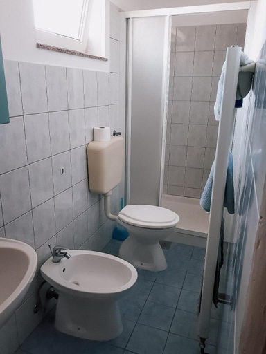 Bathroom 2, Apartments Ondamarina, Medulin