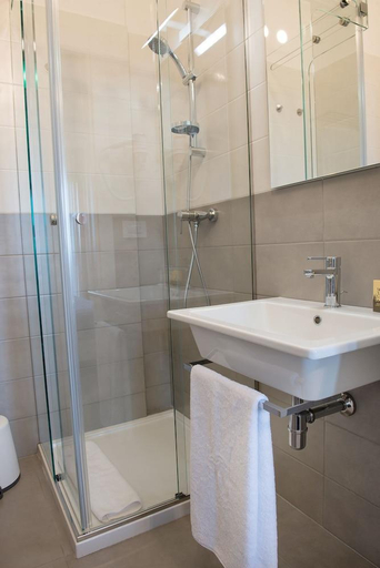 Bathroom 2, Casole Living B&B, Lecce