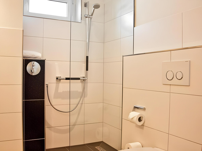 Bathroom 3, Hotel Brauhaus Stephanus, Coesfeld