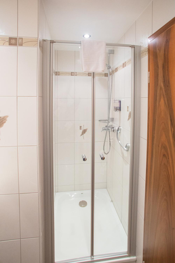 Bathroom 2, Gastehaus Guhring, Zollernalbkreis