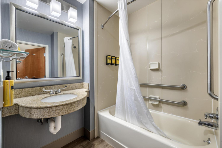 Bathroom 4, Best Western Plus University Inn, Cattaraugus