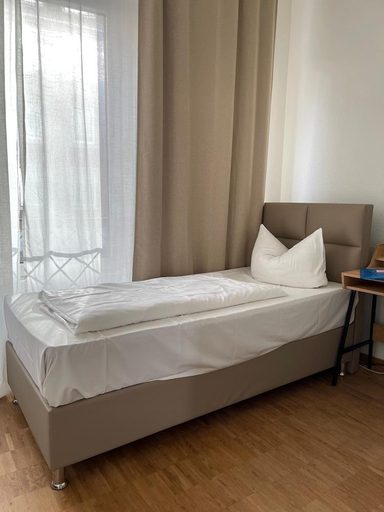 Bedroom 2, TM Hotel Dusseldorf, Düsseldorf