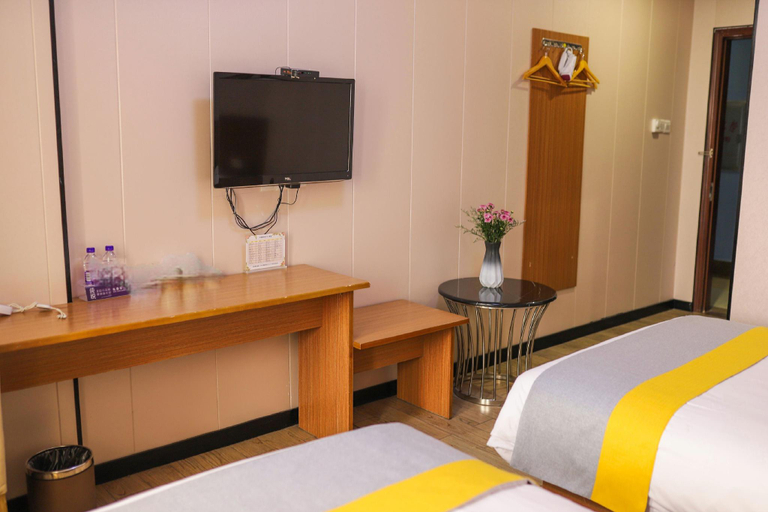 Bedroom 2, Universal International Hotel, Zhanjiang