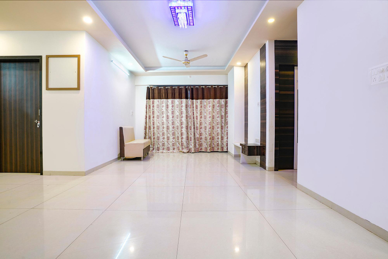 Public Area 2, FabHotel Shree Balaji NX Banquets & Apartment, Thane