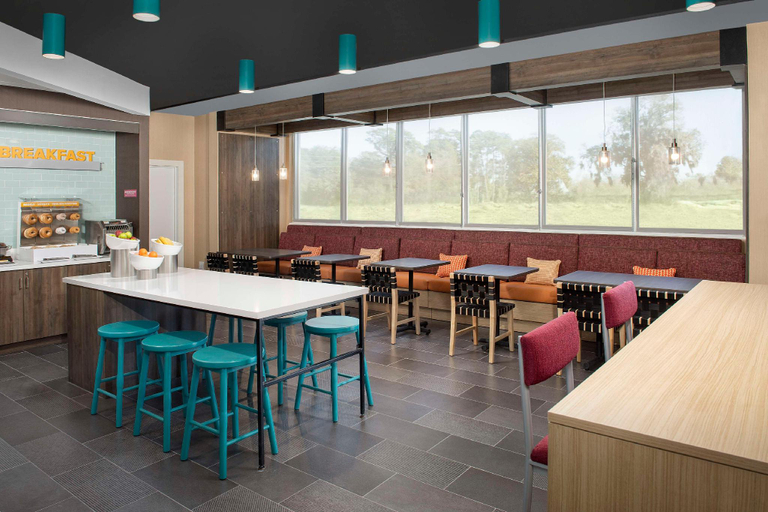 Food & Drinks 3, Tru by Hilton Beaufort, Beaufort