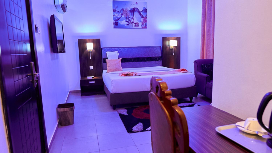 Bedroom 2, Crownedge Hotels, Ikeja