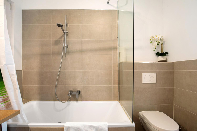 Bathroom 3, Apartmenthaus Schlosspark, Worms