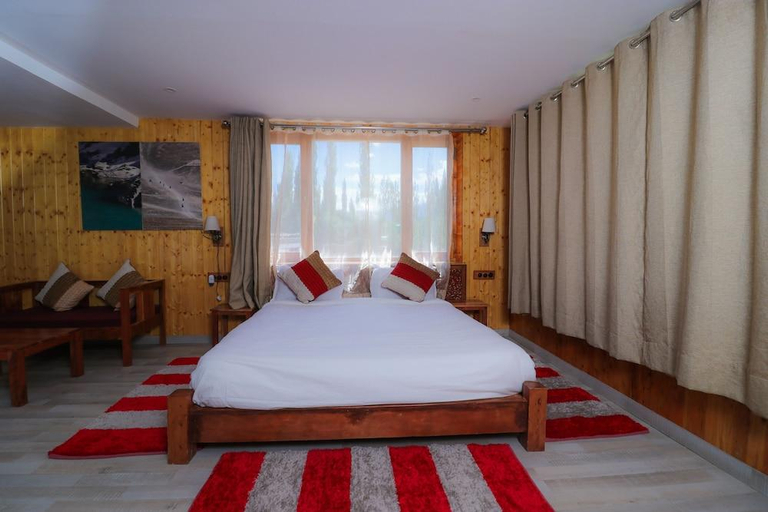 Bedroom 3, The Driftwood Hotels, Leh