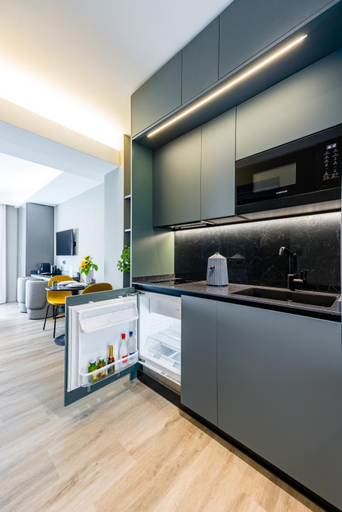 Others 4, MH SUITES Plebiscito, Napoli