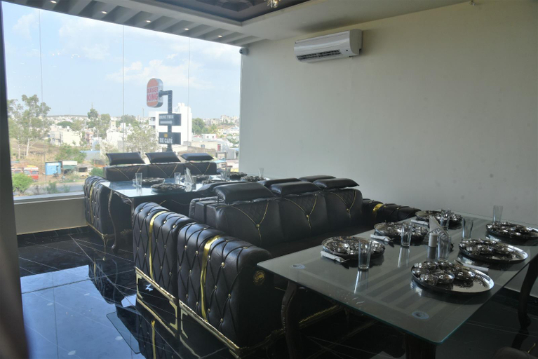 Food & Drinks 3, Hotel Jurkis Kolhapur, Kolhapur