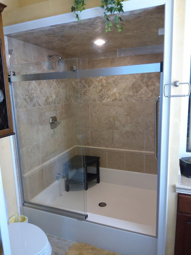 Bathroom 3, Inntiquity, A Country Inn, Cass