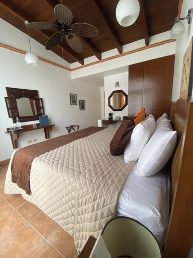 Bedroom 3, La Buena Vibra Wellness Resort & Spa, Tepoztlán