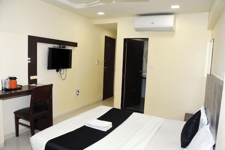 Bedroom 3, FabHotel Kamran Residency - Nr LBS Marg, Mumbai Suburban