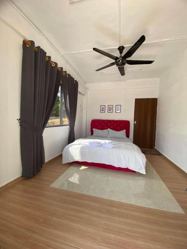 Bedroom 2, Teratak Khalisa, Tanah Merah